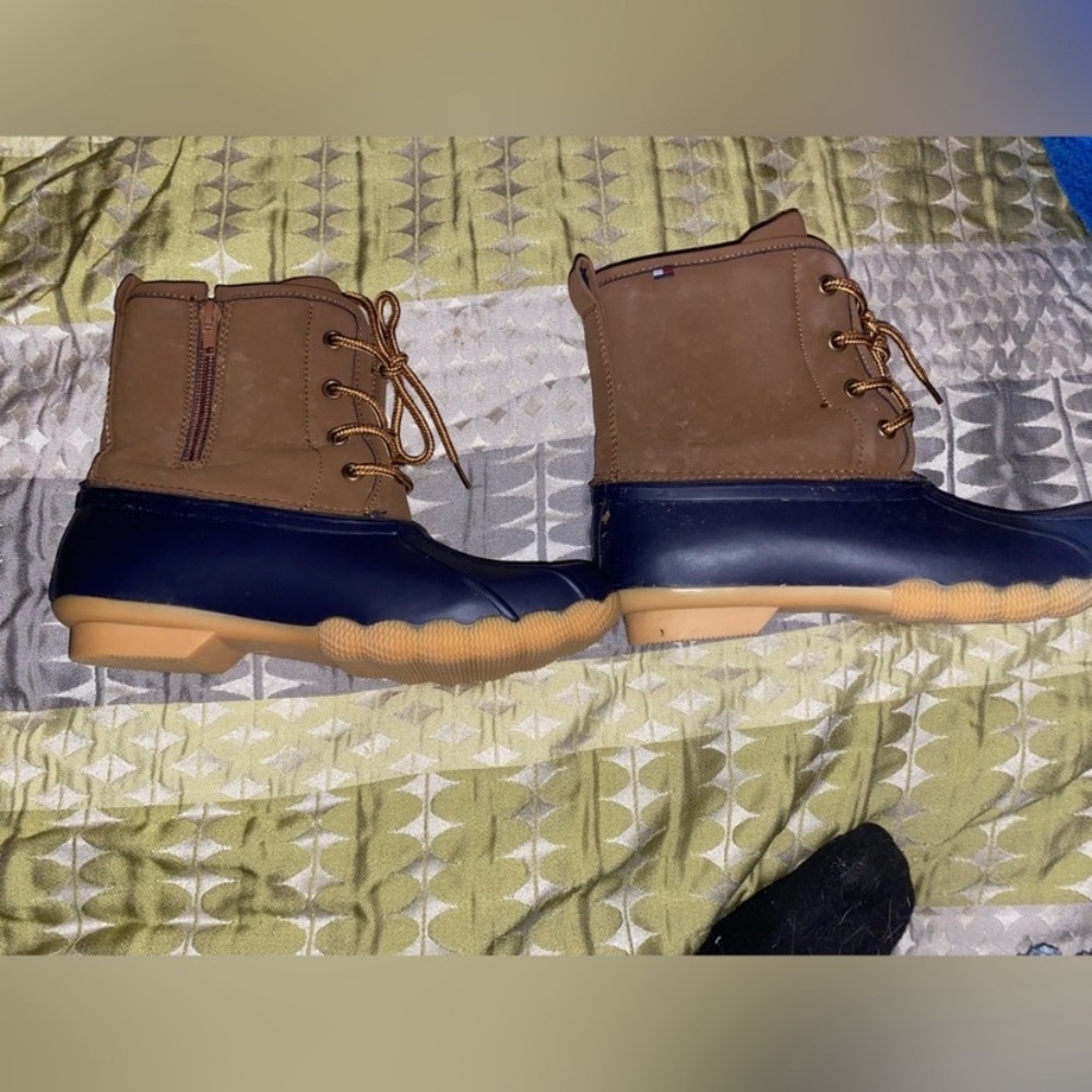 Tommy Hilfiger Brown and Blue Heeled Boots women size 5